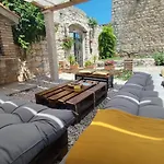 **stone House ** Center ** Old Town Διαμέρισμα
