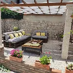 **stone House ** Center ** Old Town * Τρογκίρ