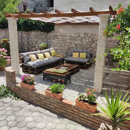 **stone House ** Center ** Old Town Apartman Trogir