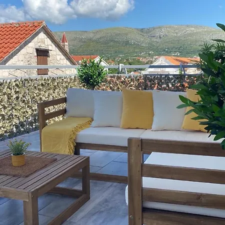 **stone House ** Center ** Old Town * Trogir