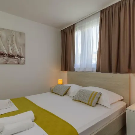 **stone House ** Center ** Old Town * Trogir