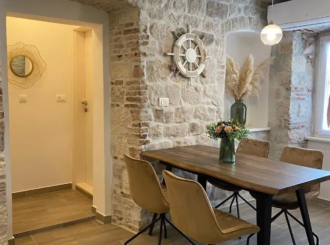 Apartamento **stone House ** Center ** Old Town