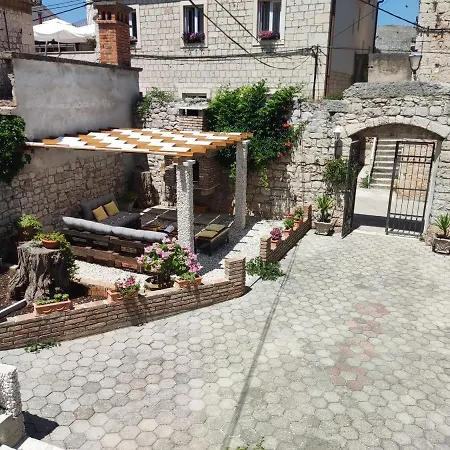 **stone House ** Center ** Old Town * Trogir