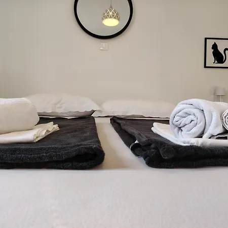 **stone House ** Center ** Old Town Appartement *