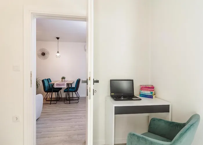 Apartment **stone House ** Center ** Old Town *