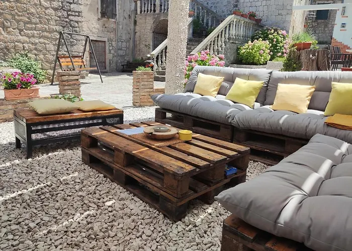 Apartment **stone House ** Center ** Old Town