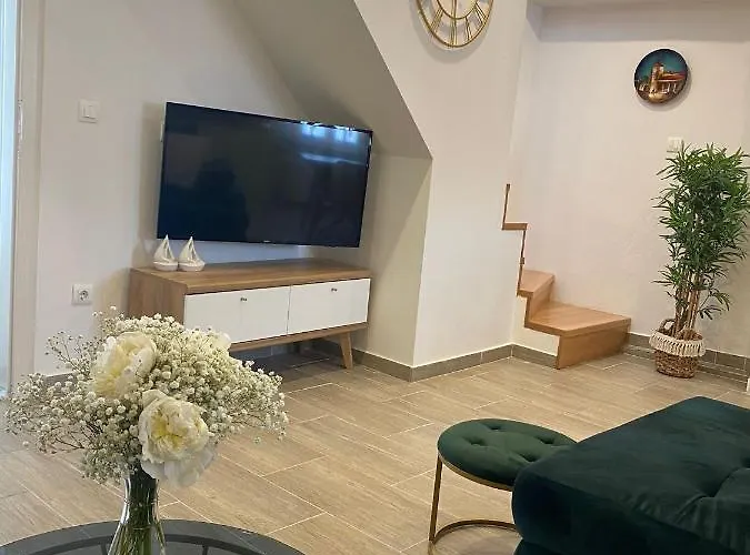 **stone House ** Center ** Old Town