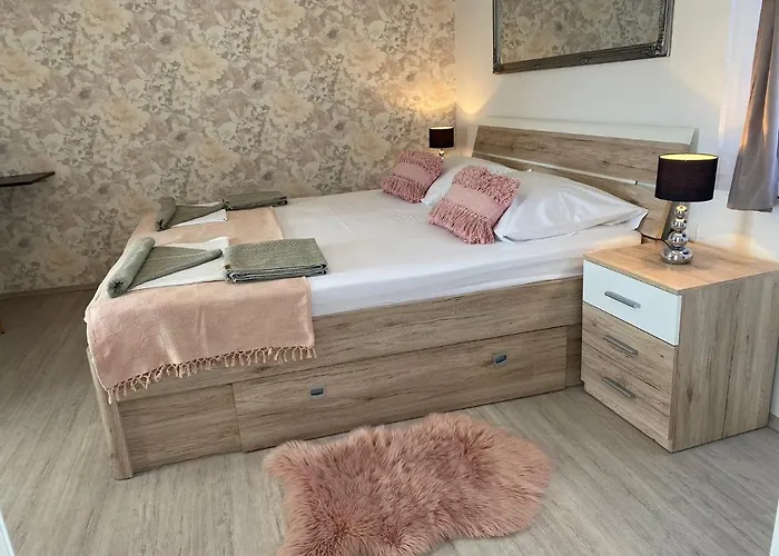 **stone House ** Center ** Old Town