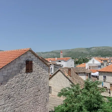 **stone House ** Center ** Old Town Apartman